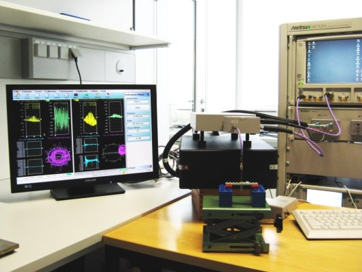 Messaufbau für die dielektrische Charakterisierung biochemischer Proben.